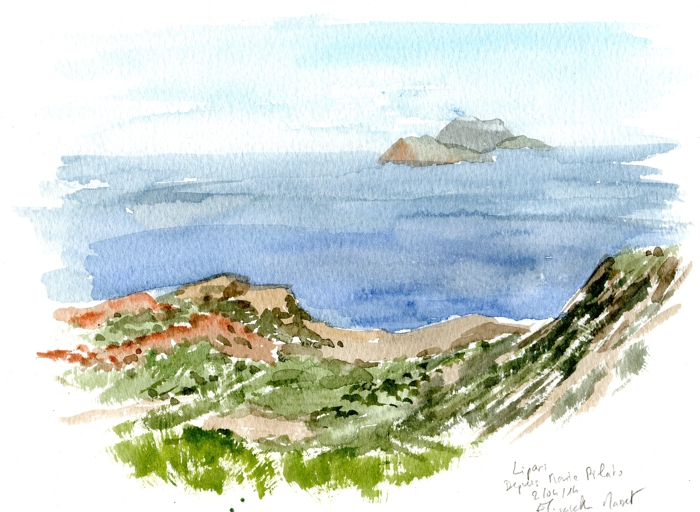 Le monte Pilato à Lipari. Au loin, Panarea et Stromboli. Avril 2014