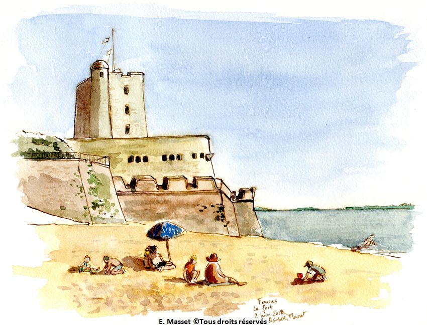 La plage de Fouras (Charente Maritime) surplombée par le château, un samedi de juin. Aquarelle et encre. Juin 2018.